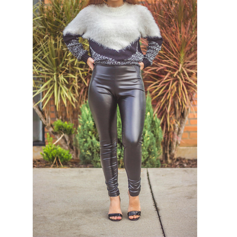 How to Style Athleisure Leather Wear for Gym & Work?