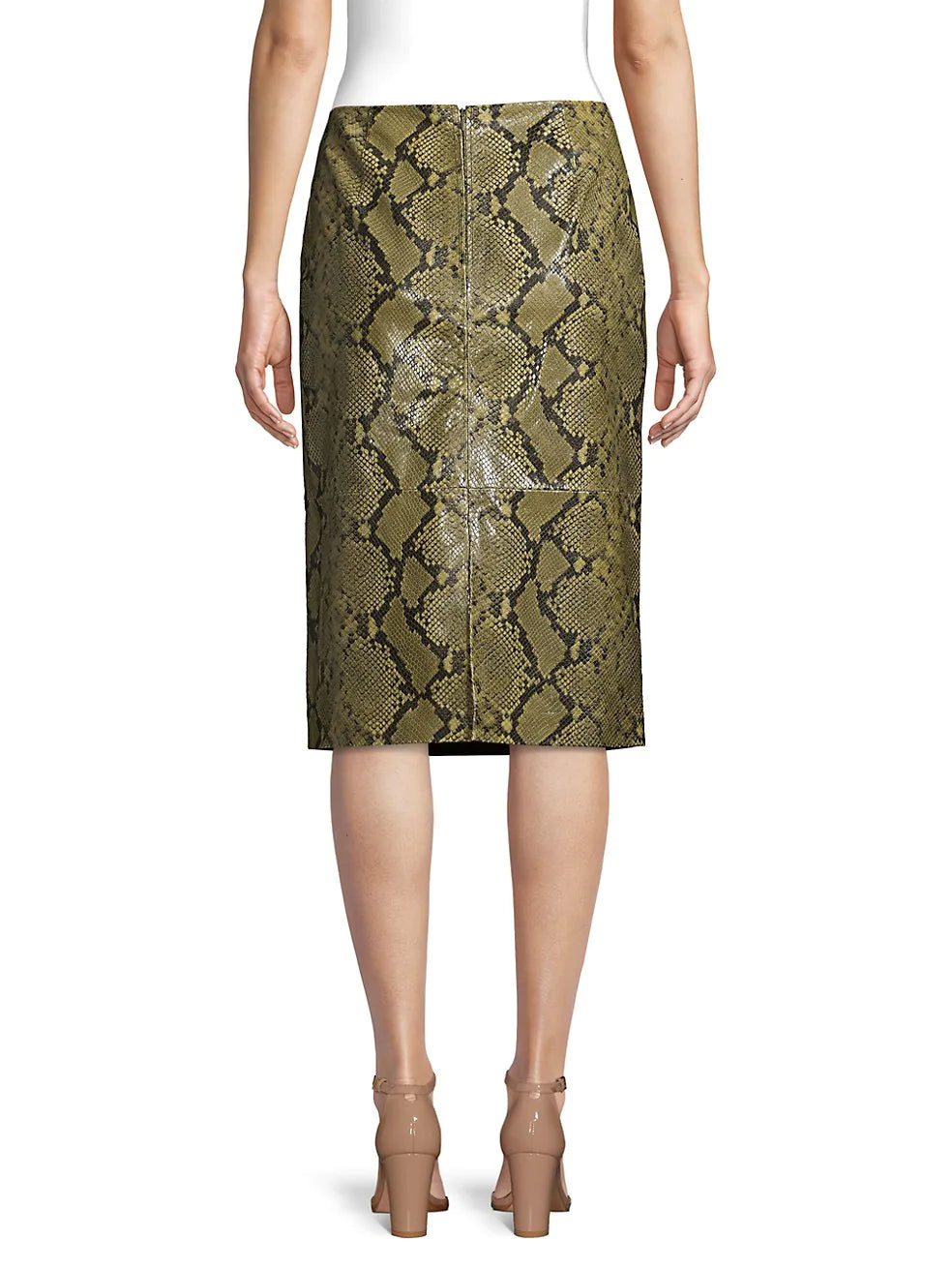 Chic fit high-waisted snake print leather skirt back zipper.